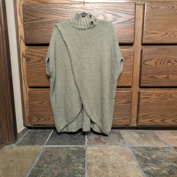 Simply Noelle Sweaters - Simply Noelle Woman's Olive Green Cloak Turtleneck Sweater Size Small